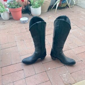 Lane “Plain Jane” cowgirl boots. Size 8